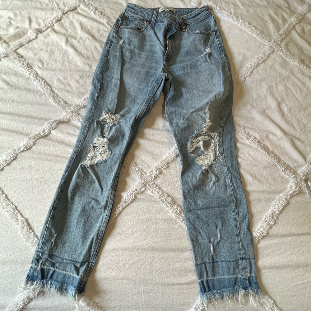 Abercrombie and fitch jeans • high rise mom jeans